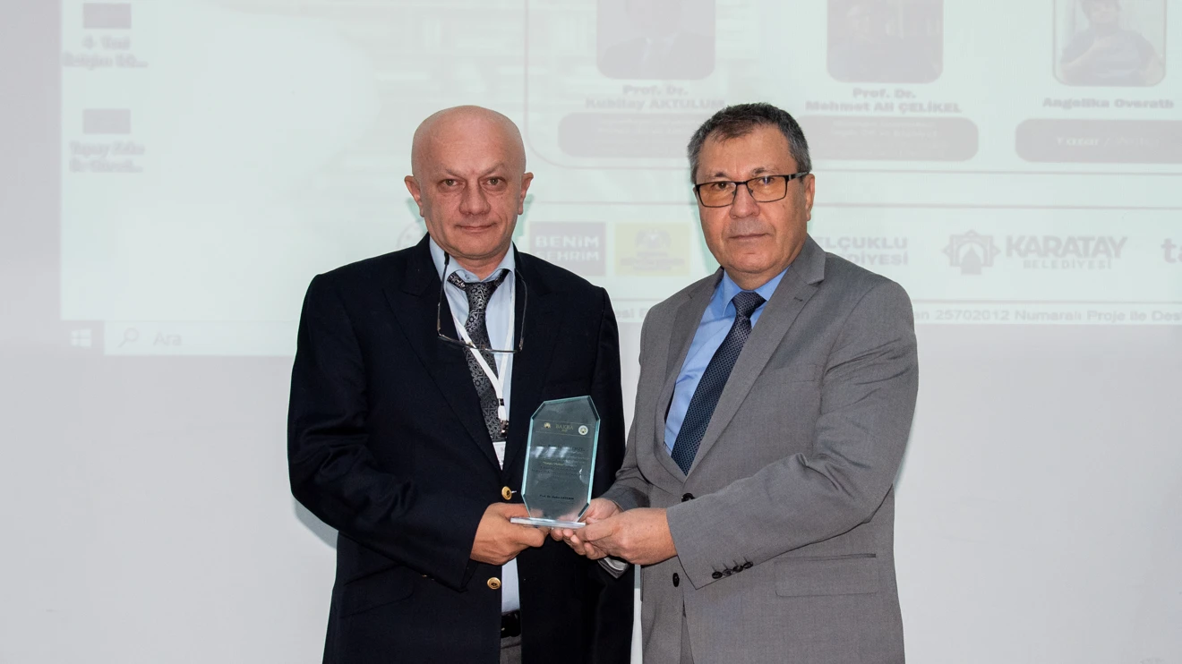 Uluslararası Batı Kültürü ve Edebiyatları Araştırmaları Sempozyumu başladı